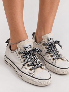 Converse All Star Chuck Taylor Low Top Sneakers Striped Bow Heart Size 7